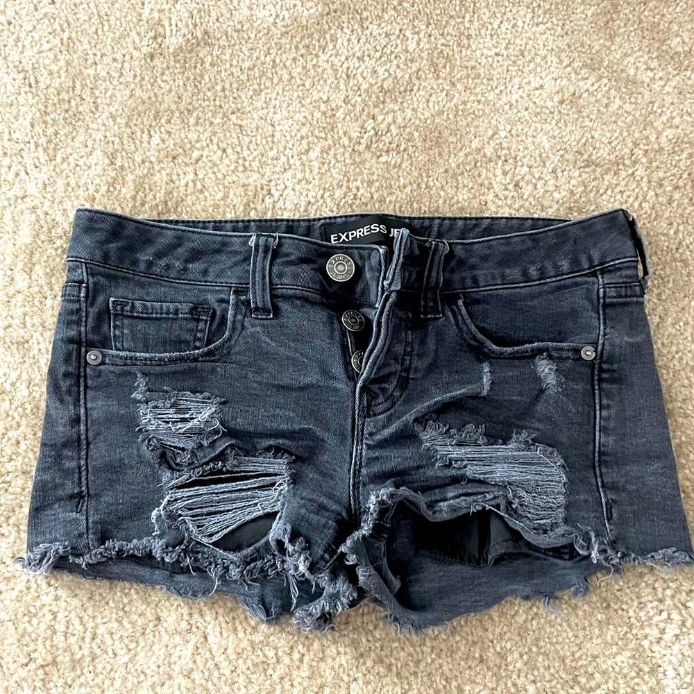 Express Shorts